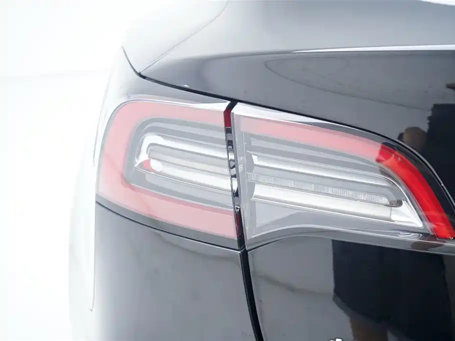 Model 3 2022 Rear-Wheel Drive