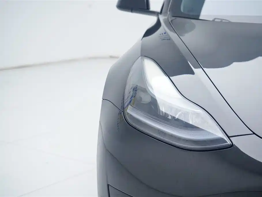 Model 3 2022 Rear-Wheel Drive