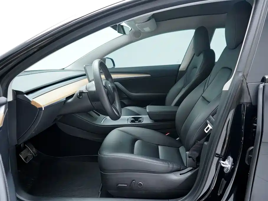 Model 3 2022 Rear-Wheel Drive