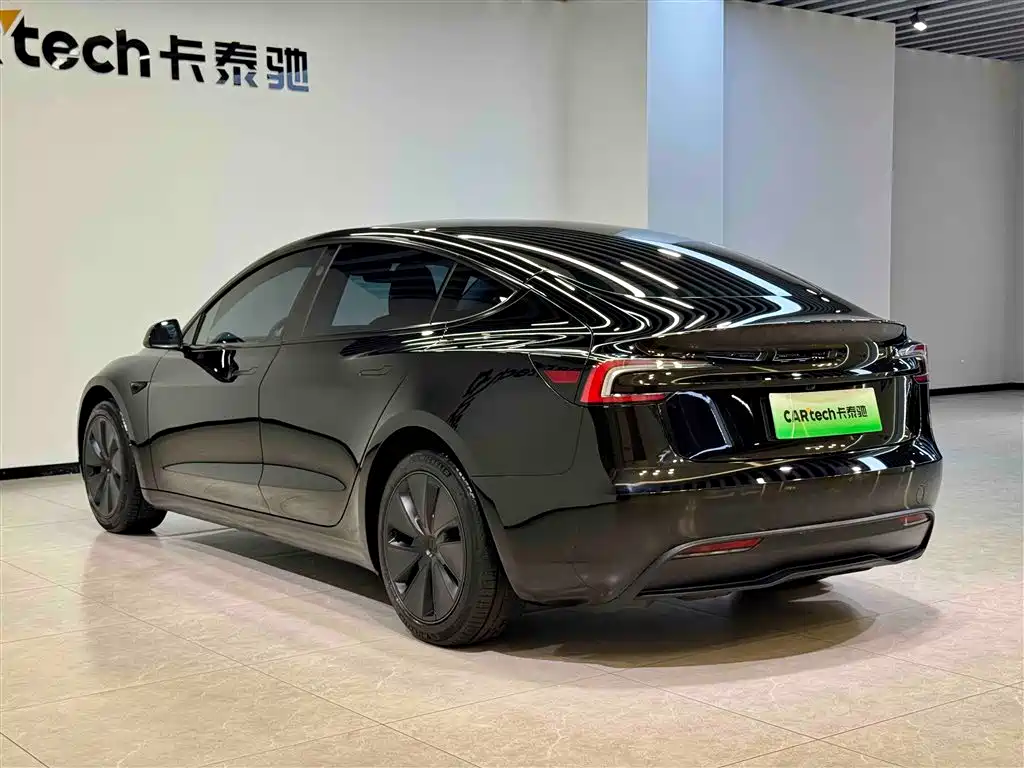 Tesla Model 3 2023 RWD
