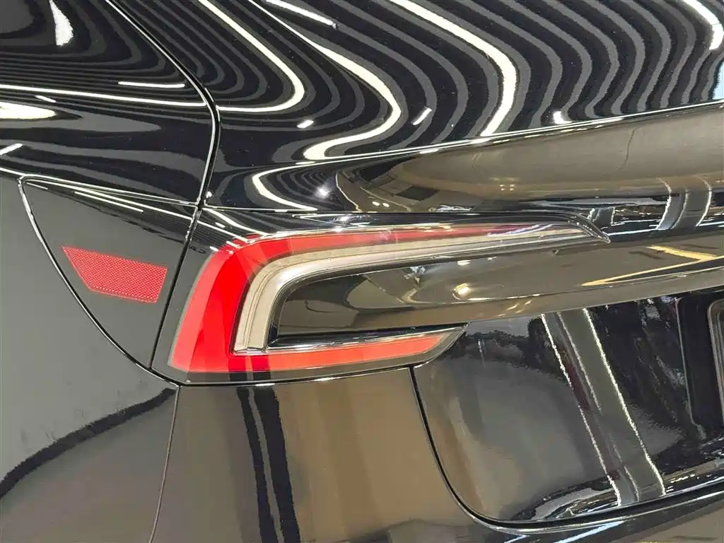 Tesla Model 3 2023 RWD