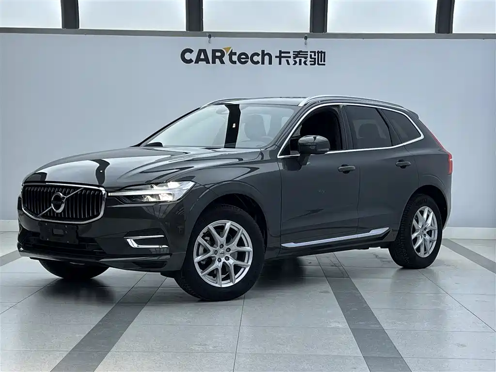 Volvo XC60 2020 T5 AWD Momentum Luxury Edition