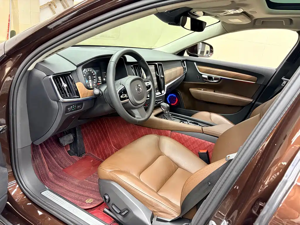Volvo S90 2017 T4 Zhiyuan Edition
