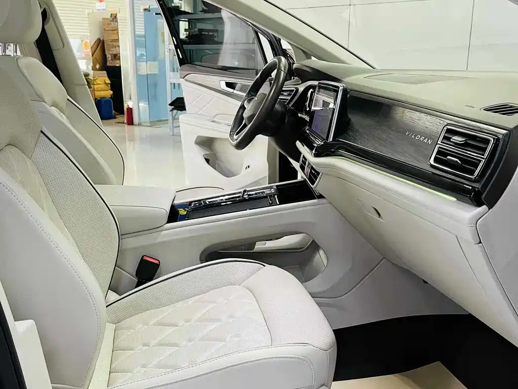 Viloran 2022 380TSI Prestige Edition