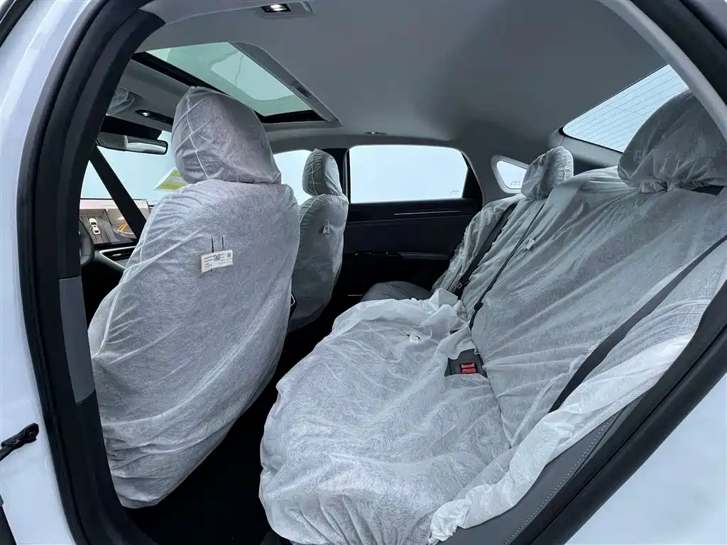 Geely Galaxy L6 2025 EM-i 140km Explore+ Edition
