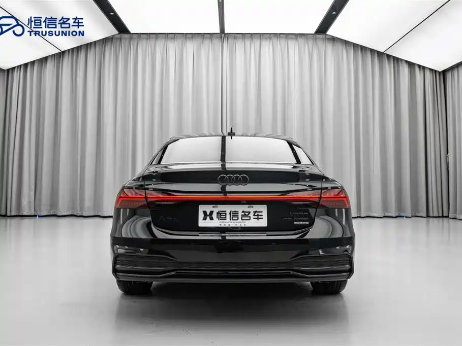 Audi A7L 2024 45 TFSI quattro S-line Black Warrior Edition