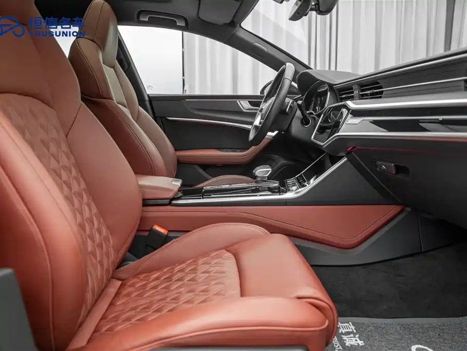 Audi A7L 2024 45 TFSI quattro S-line Black Warrior Edition