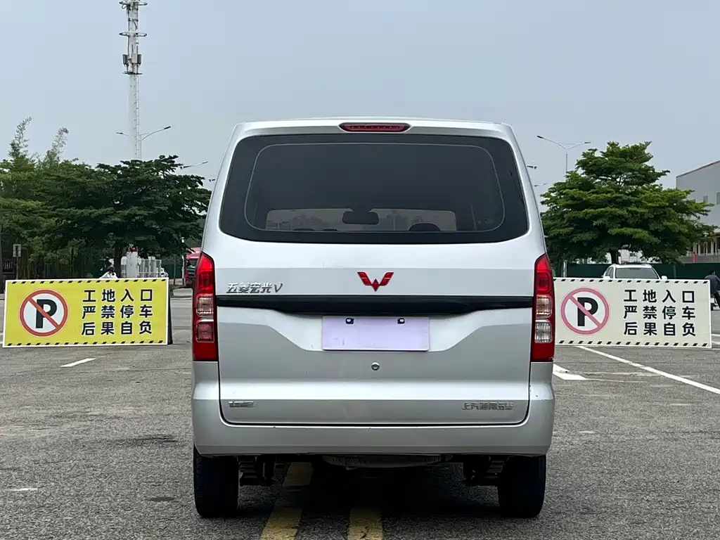 Wuling Hongguang V 2022 1.5L Jinqv Edition Electric Power Assist LAR