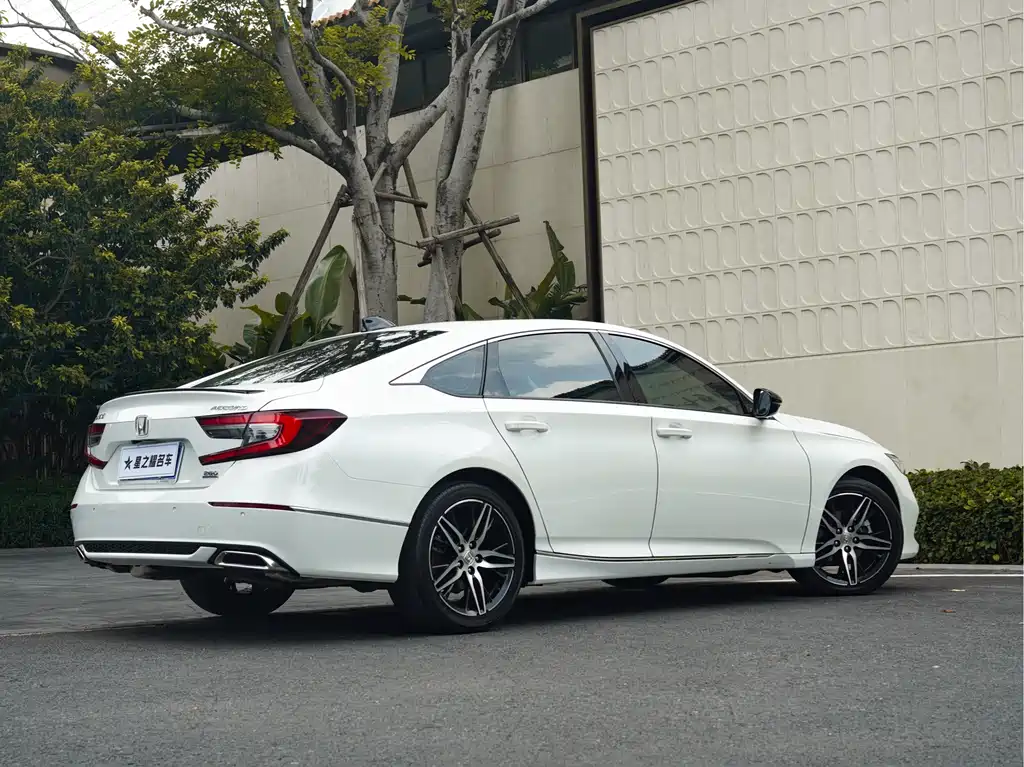 2022 Honda Accord 260TURBO Phantom Night Prestige Edition