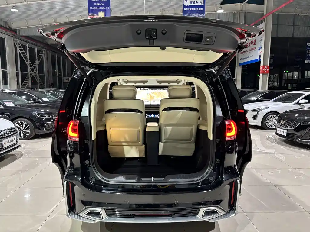 GAC Trumpchi M8 2021 Master Series 390T Four-Seat Glory Edition