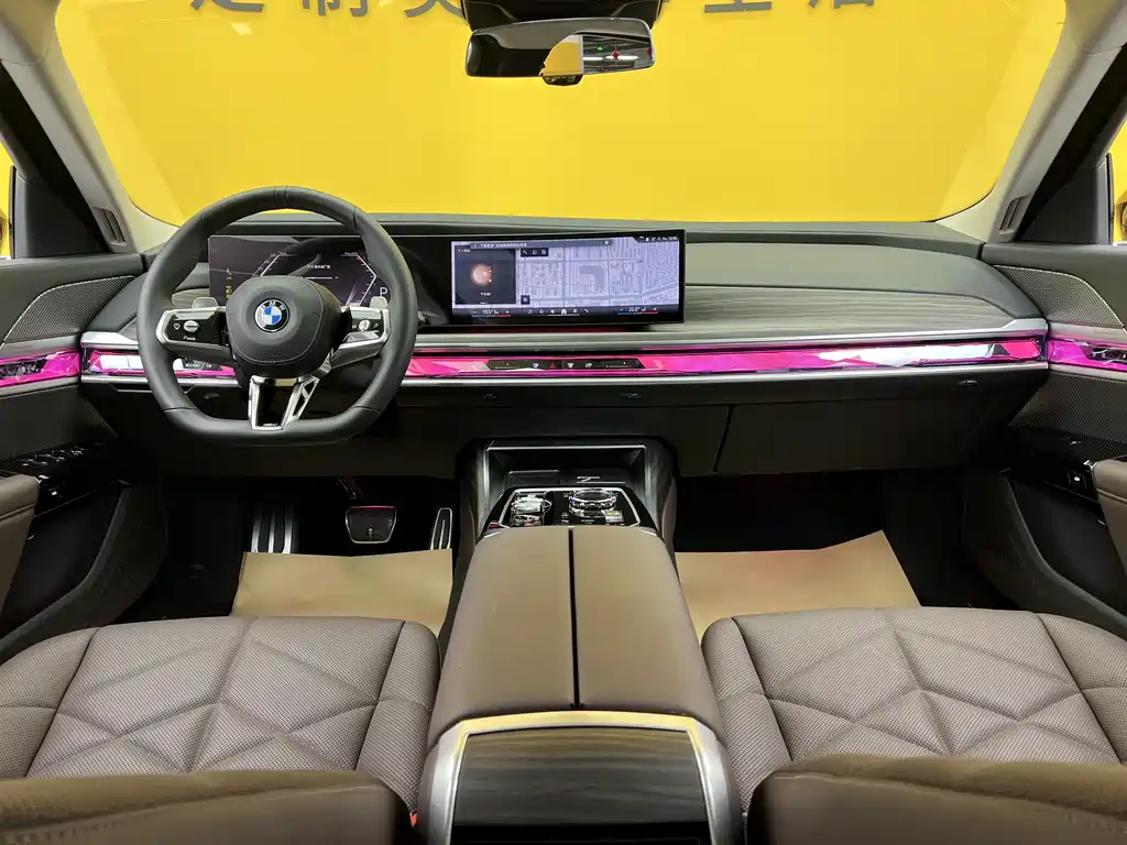 BMW 7 Series 2023 735Li M Sport Package