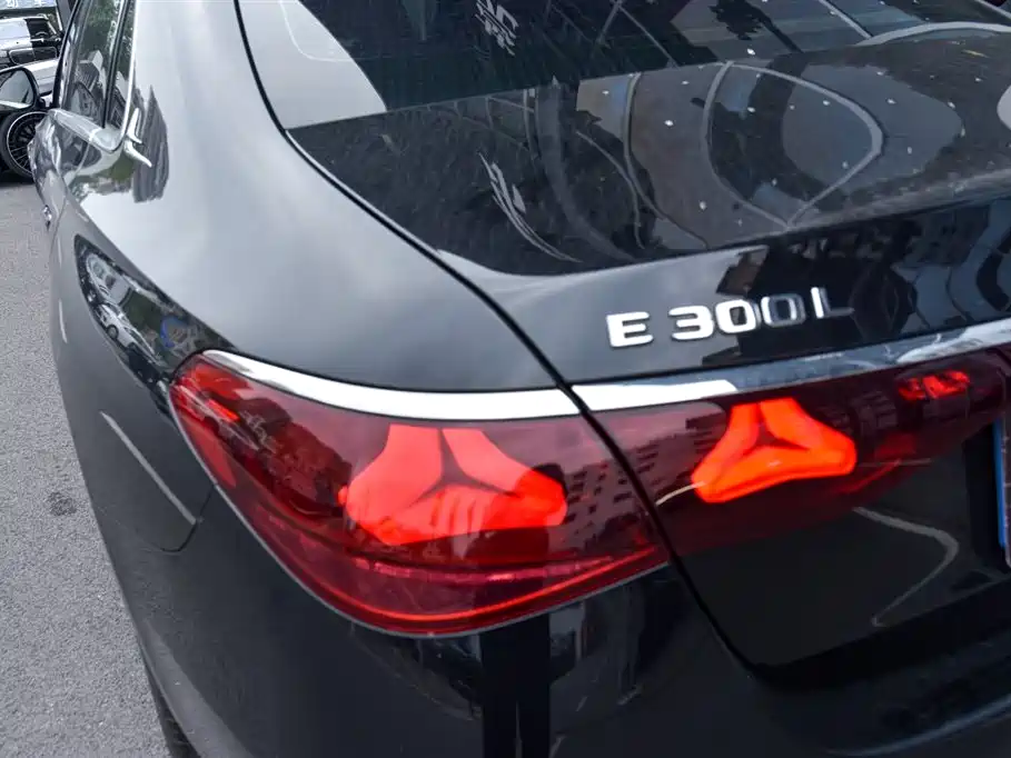 Mercedes-Benz E-Class 2024 E 300 L Fashion Edition