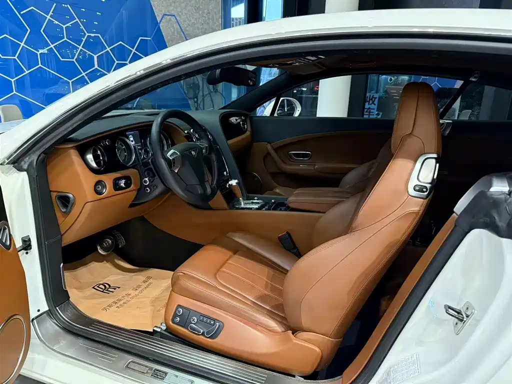 Bentley Continental GT 2012 6.0T W12