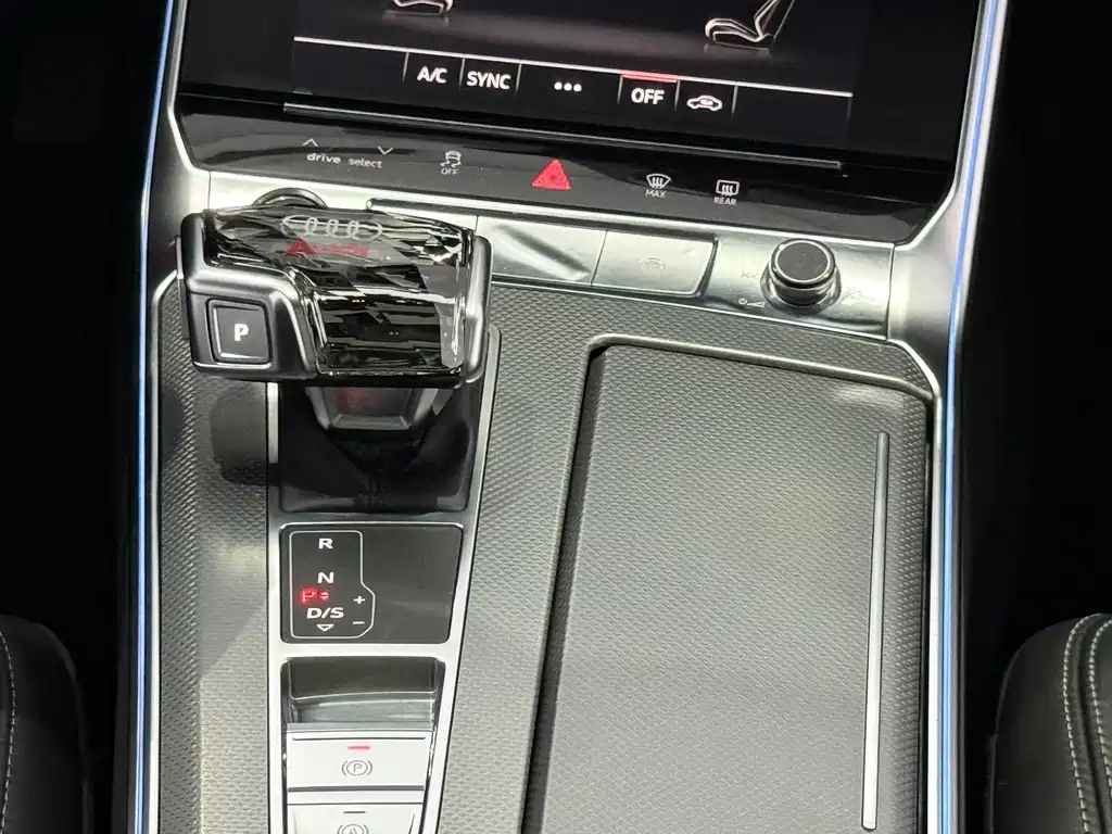 Audi A6L 2024 45 TFSI Zhenxuan Dynamic Edition