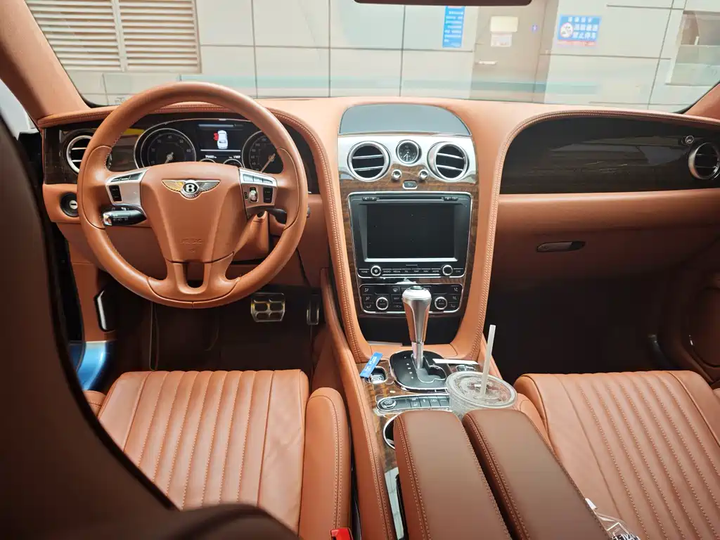 Bentley Flying Spur 2017 4.0T V8 Standard Edition
