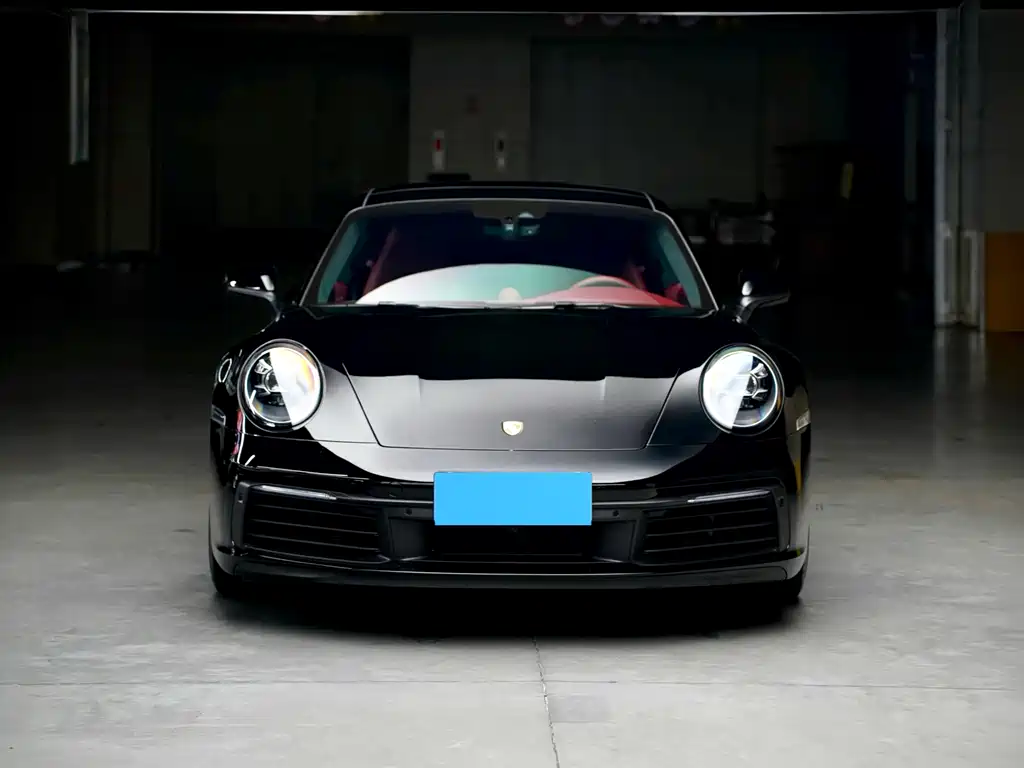 Porsche 911 Carrera (2020)