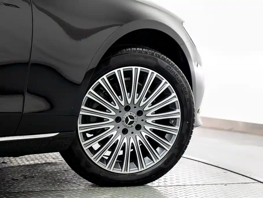 Mercedes-Benz E-Class 2023 E 300 L Fashion