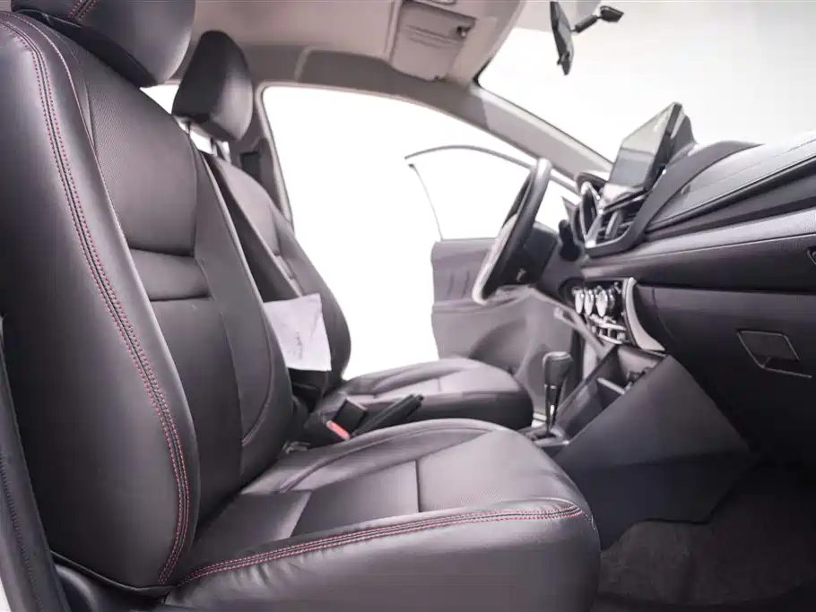 Toyota Yaris L X 1.5L CVT Premium Plus 2022