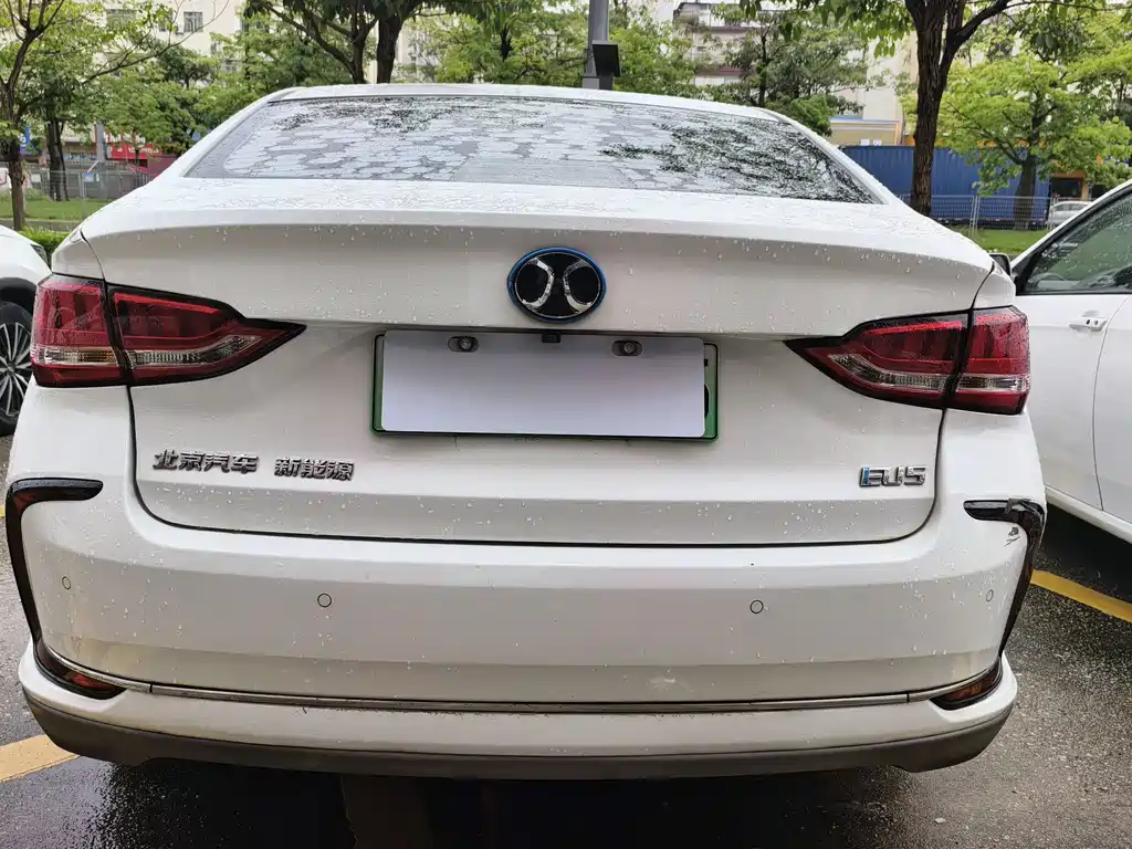 Beijing EU5 2019 R500 Zhifeng Edition