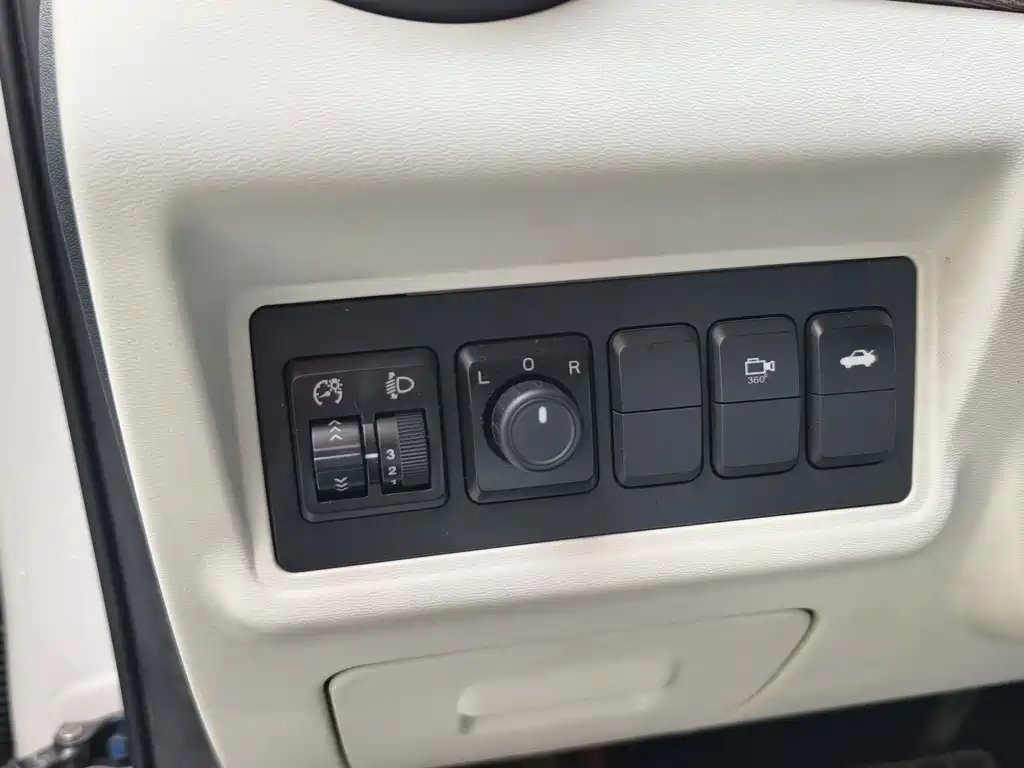 Beijing EU5 2019 R500 Zhifeng Edition