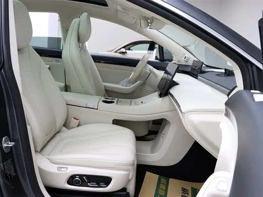 Luxeed R7 2025 EEREV 251km Pro
