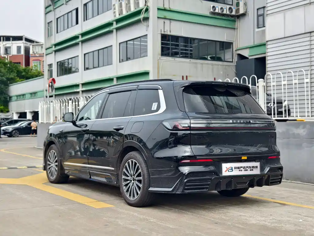 Galaxy M9 2025 230km 2WD Explorer Edition