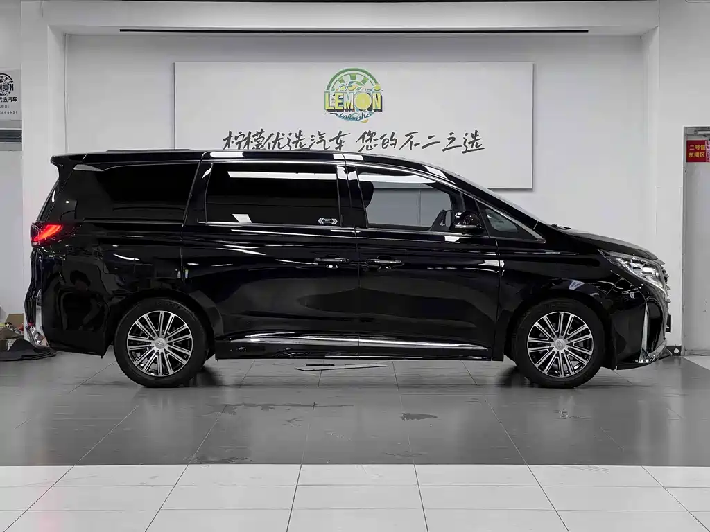GAC Motor M8 2023 Elite Series 390T Deluxe Edition