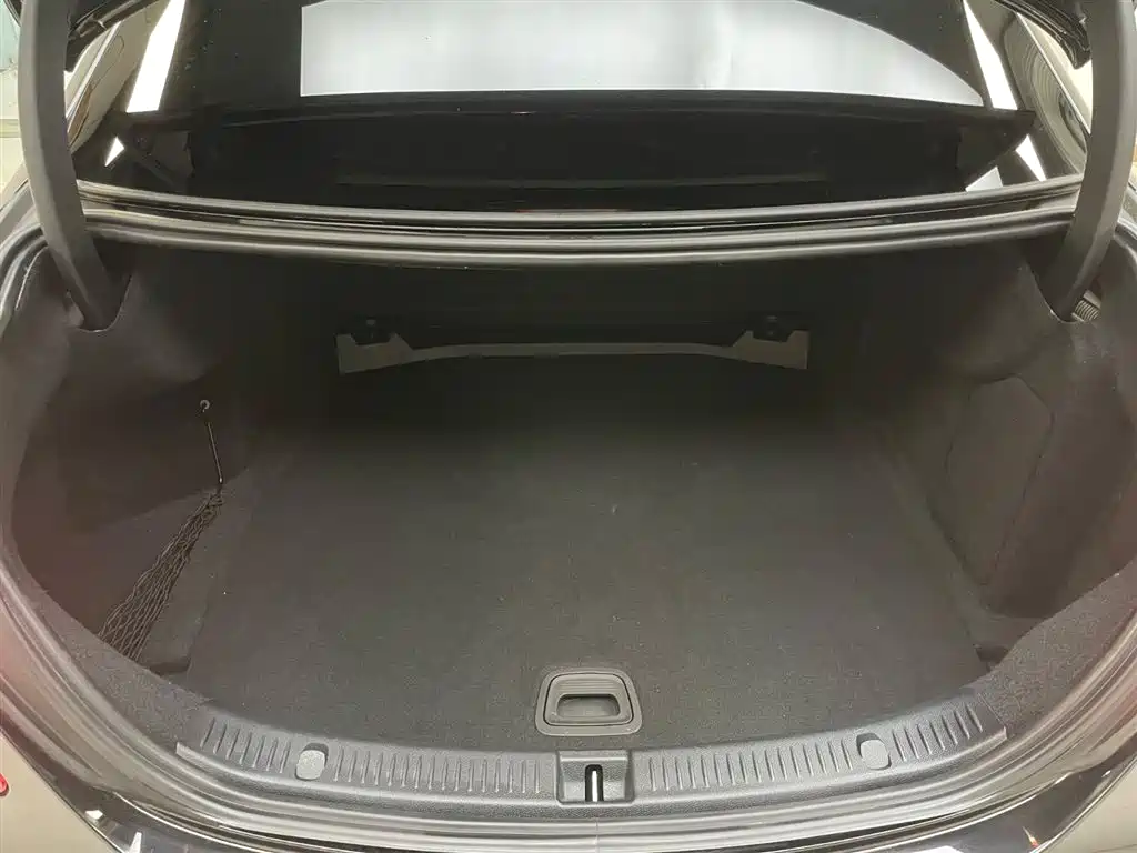 Mercedes-Benz E-Class 2016 E 200 L