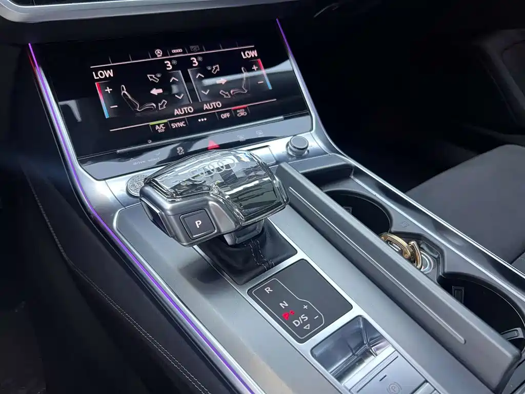 Audi A7L 2024 45 TFSI Luxury