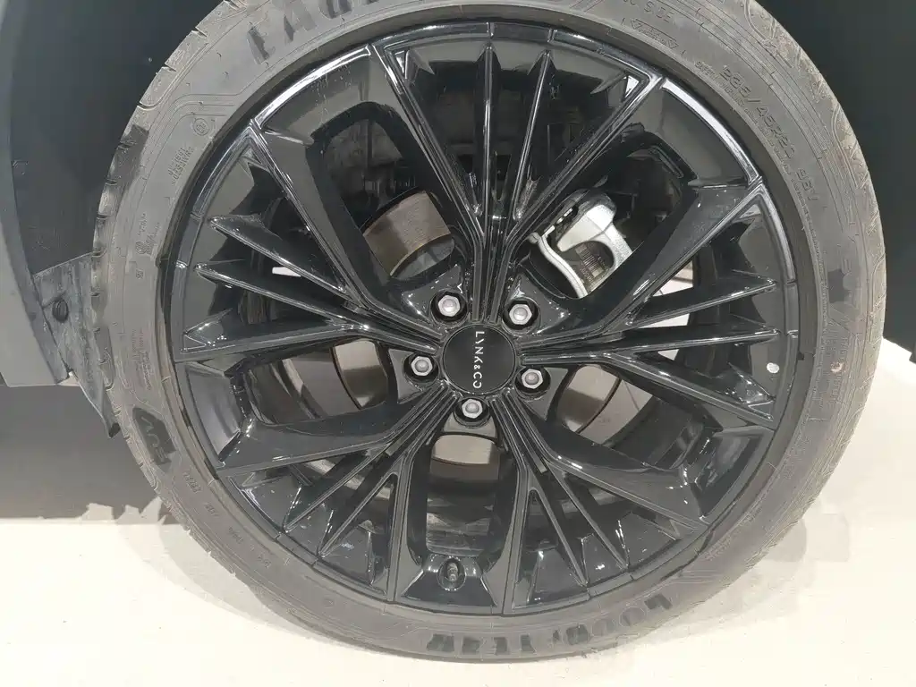 Lynk & Co 01 2.0TD AWD Pro