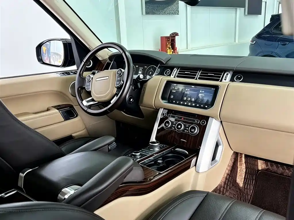 Range Rover 2016 3.0 SC V6 Vogue LWB