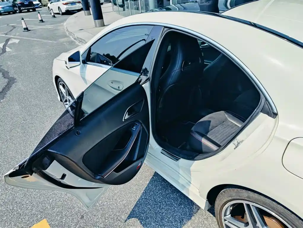 Mercedes-Benz CLA 2015 CLA 220 4MATIC