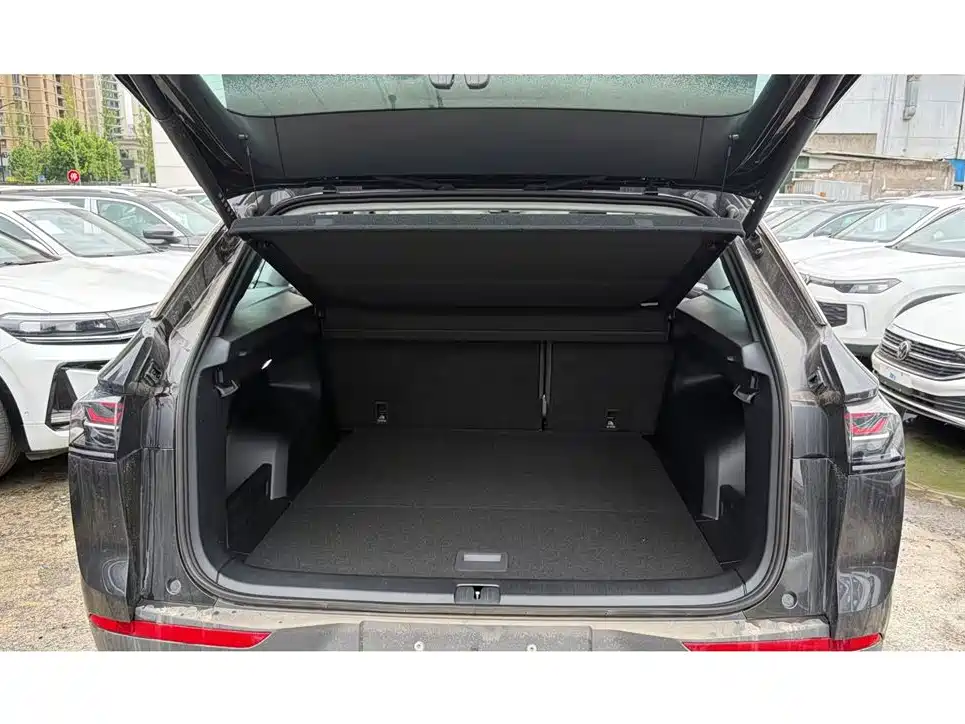 Volkswagen Tavendor 2026 330TSI Luxury Edition