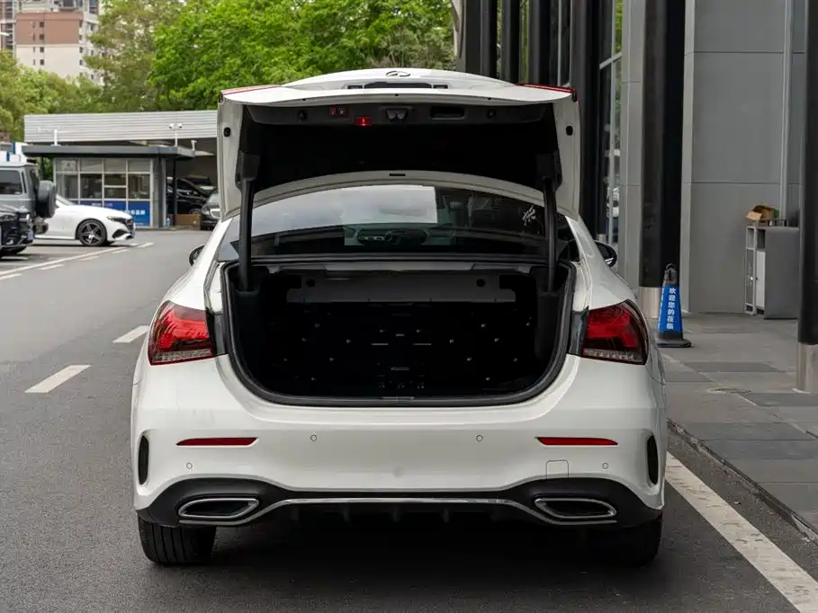 Mercedes-Benz A-Class 2021 A 200 L Sport Sedan Fashion Edition