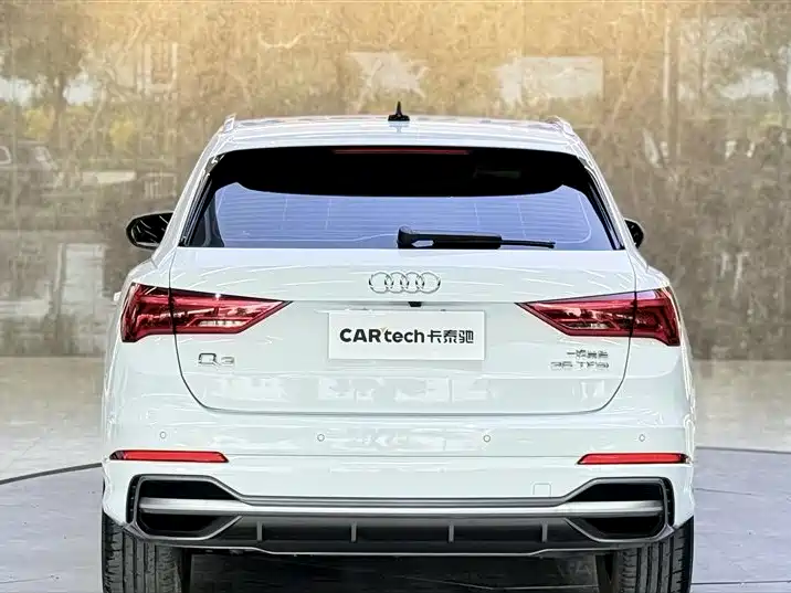 Audi Q3 2023 35 TFSI S Line