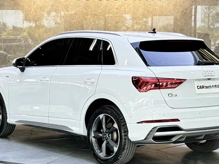 Audi Q3 2023 35 TFSI S Line
