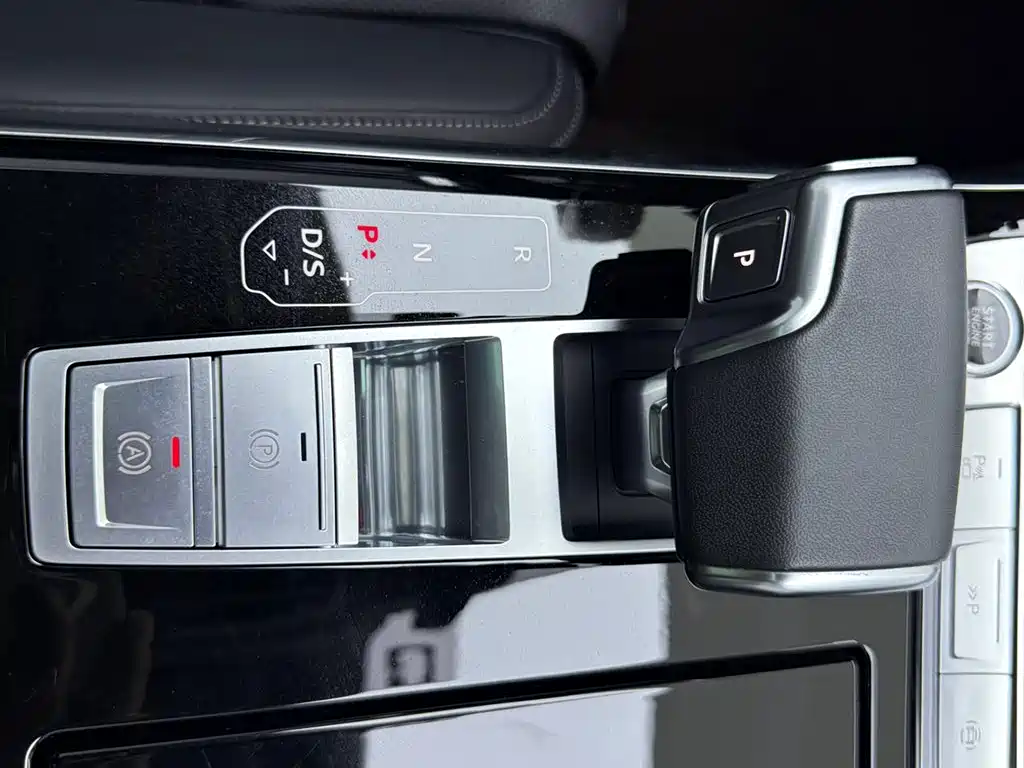 Audi A8L 50 TFSI quattro