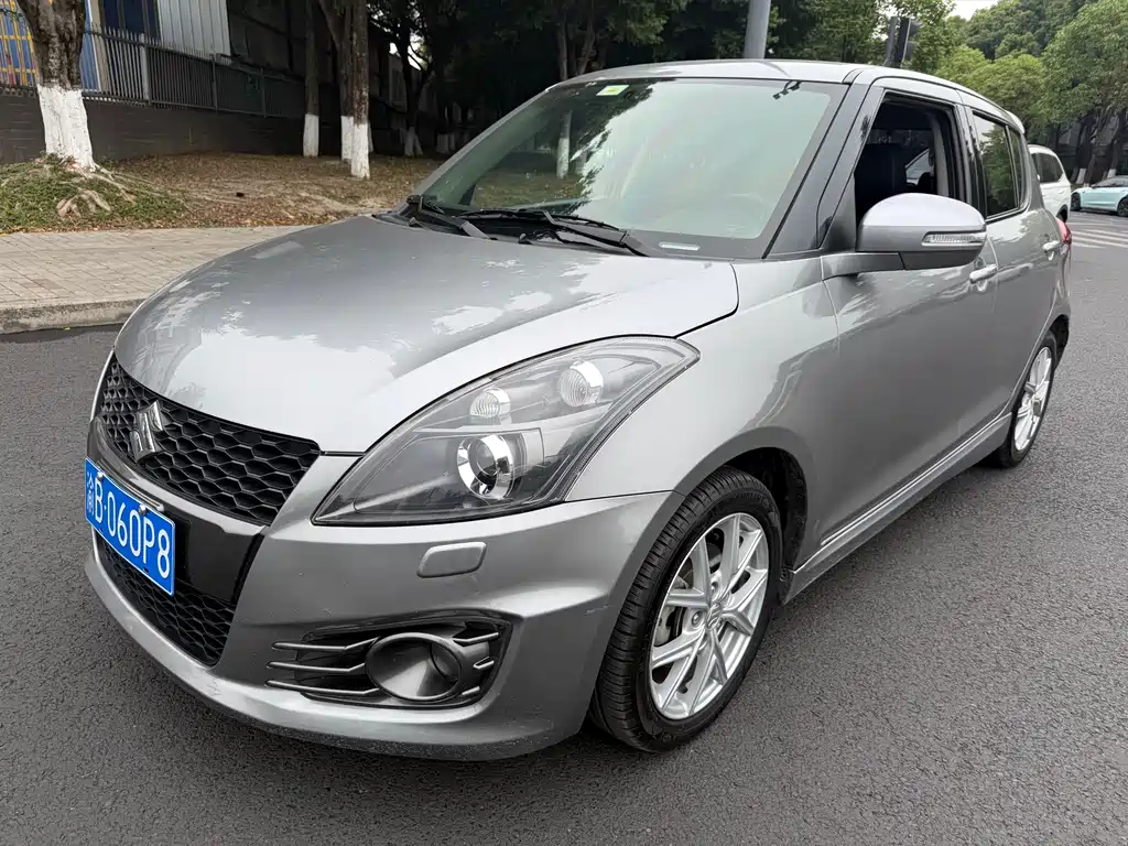 Suzuki Swift 2014 1.6L CVT FWD Luxury Edition