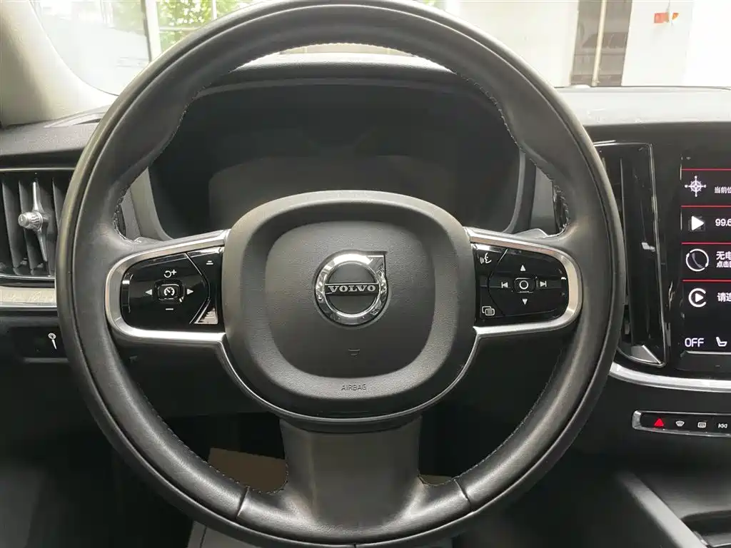 Volvo S60 2021 T4 Momentum