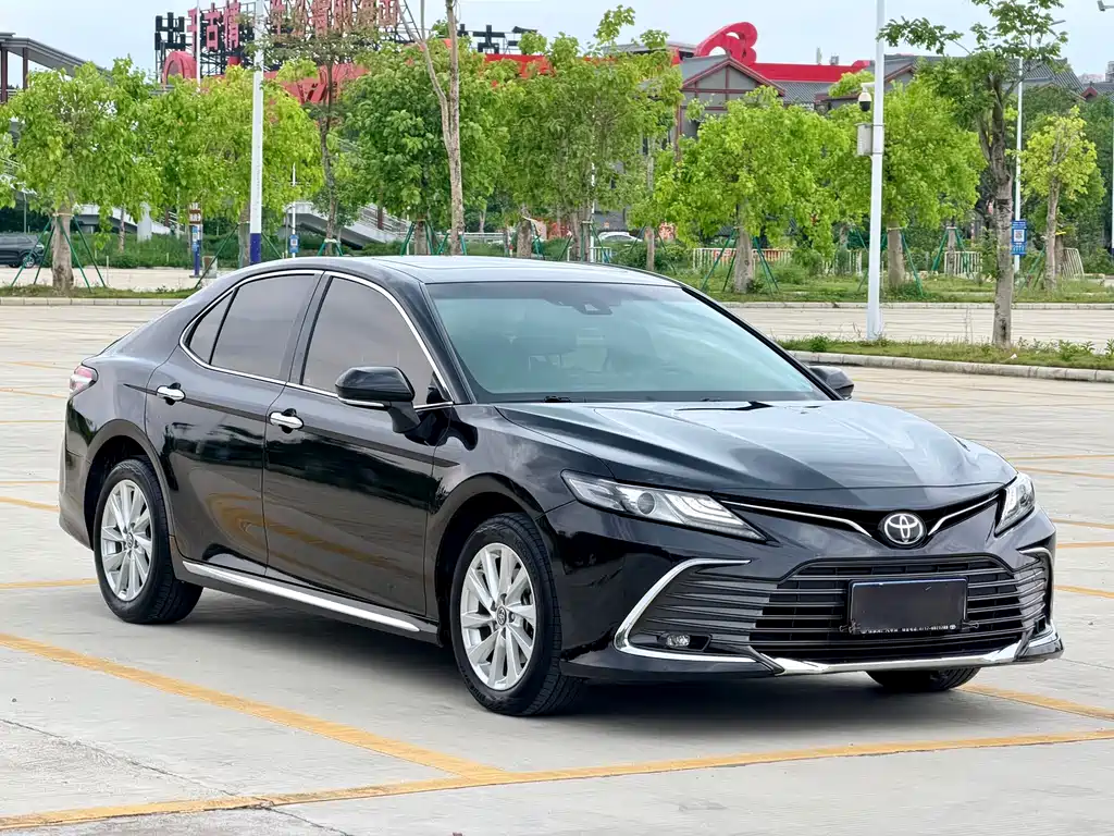 Toyota Camry 2023 2.0G Luxury