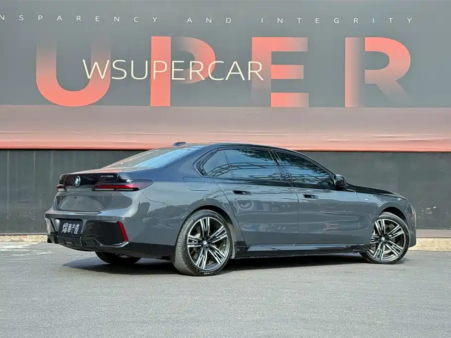 BMW i7 2023 xDrive60L M Sport Package