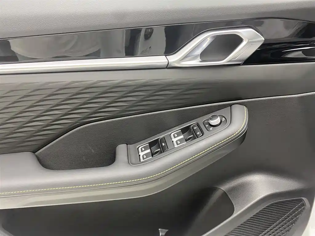 Geely Binyue L 2025 1.5TD DCT Xingyao