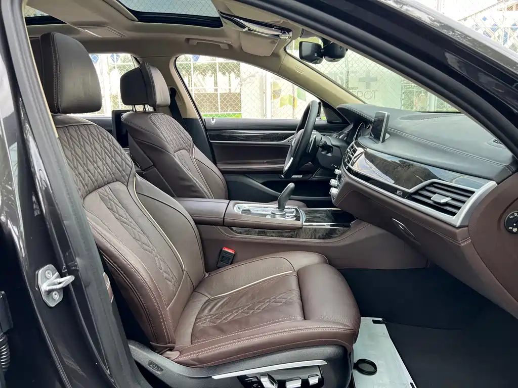 BMW 7 Series 2017 740Li Leading Edition
