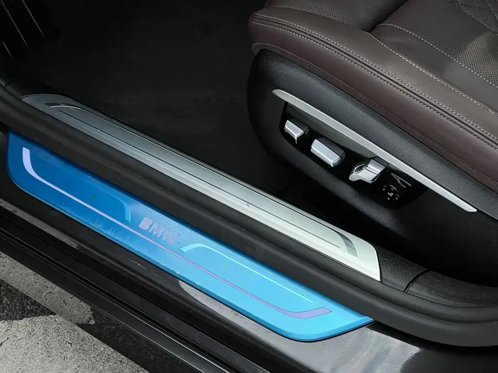 BMW 7 Series 2017 740Li Leading Edition