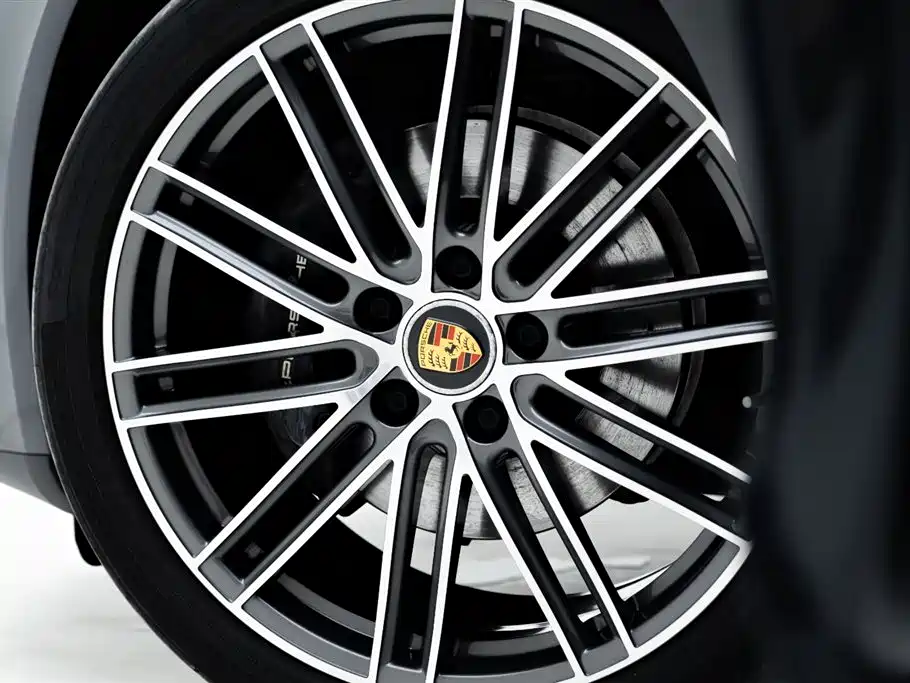 Porsche Panamera 2023 Facelift Panamera 2.9T Platinum Edition