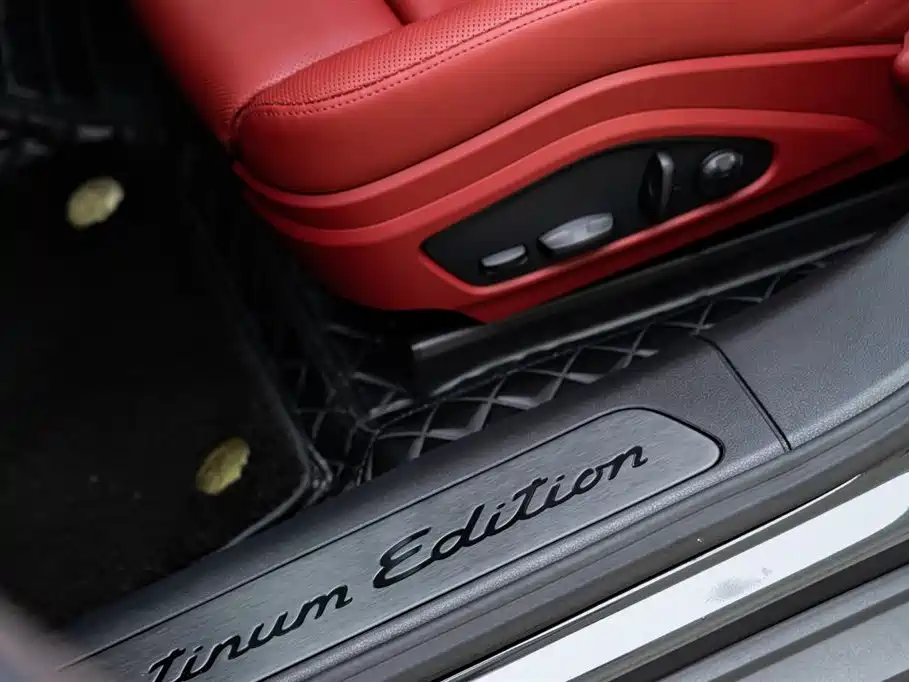 Porsche Panamera 2023 Facelift Panamera 2.9T Platinum Edition