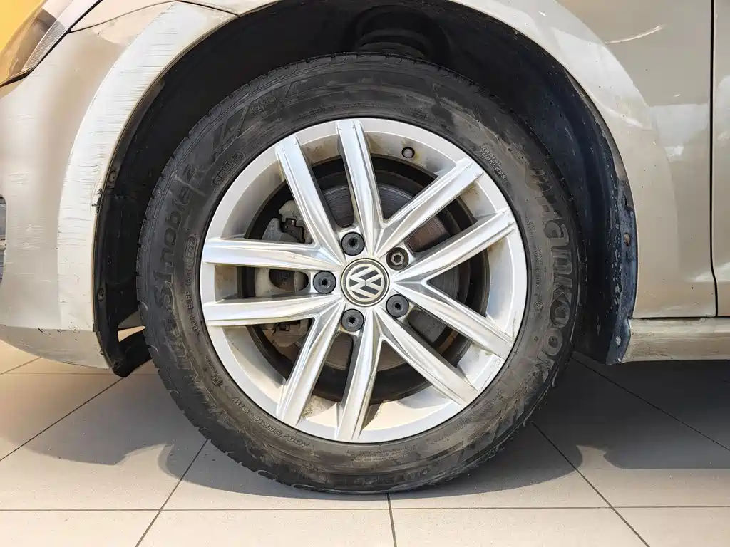 Volkswagen Golf 2015 1.6L Automatic Fashion