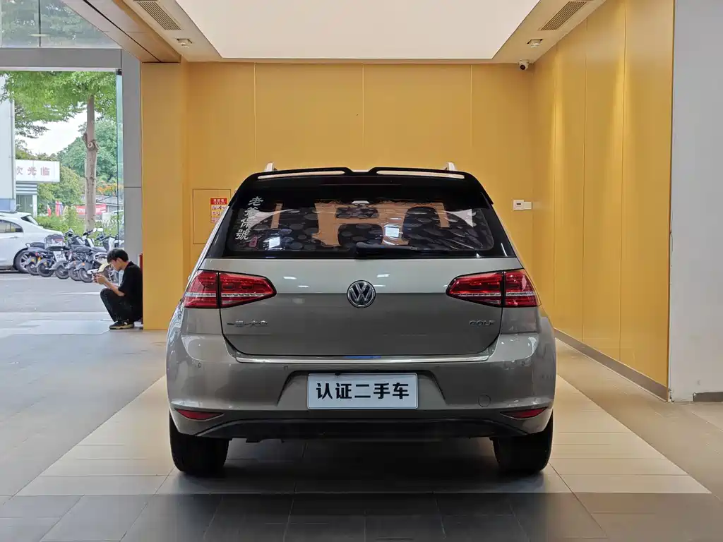 Volkswagen Golf 2015 1.6L Automatic Fashion