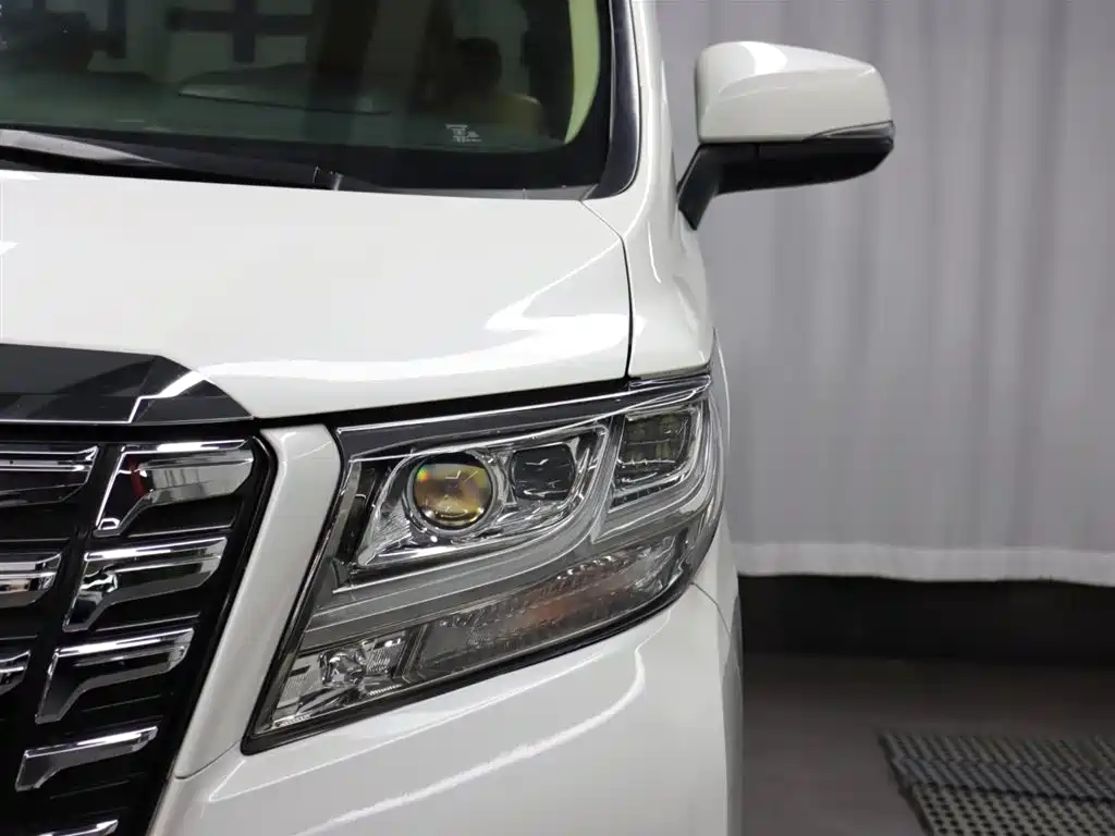 Alphard 2015 3.5L Luxury Edition