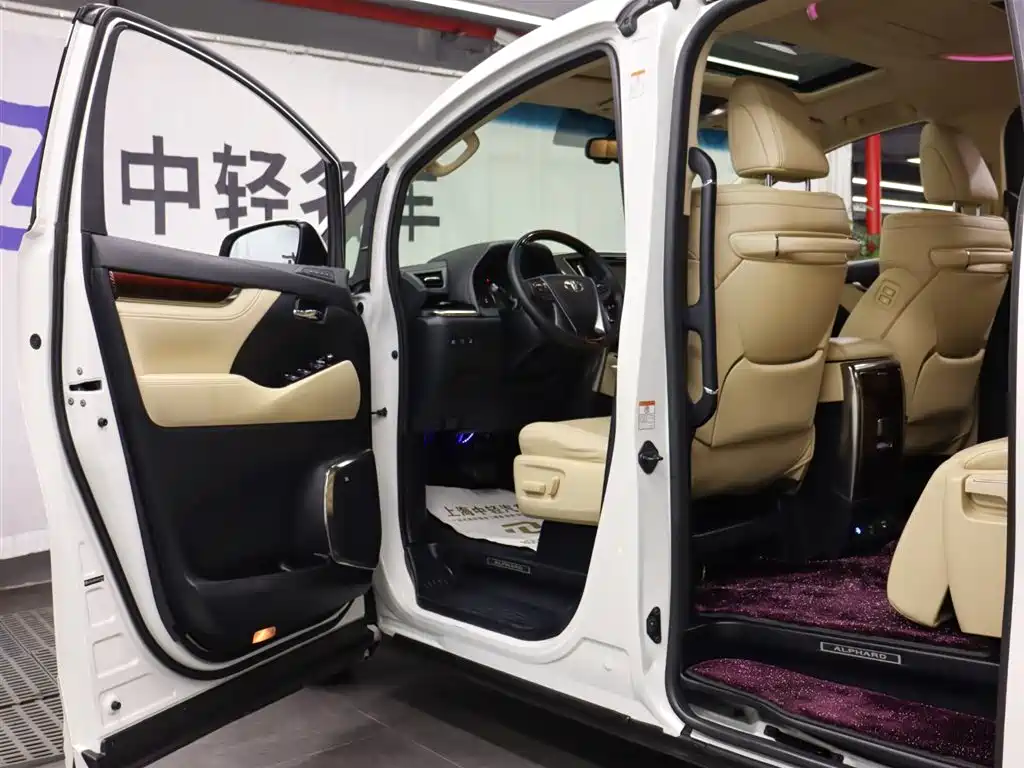 Alphard 2015 3.5L Luxury Edition